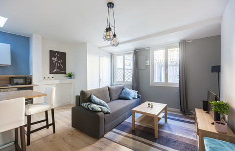 Just a 10-minute walk to the city center, our home is recently renovated and per  GuestReady - Beautiful and Bright Flat in Bordeaux Entire rental unit vacation rental 501348103733498147