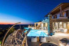 Mykonos Village, as it is located on a hill, offers panoramic views and is an ex Greece Deluxe Apartment with Kitchenette and Outdoor Pool Cycladic home vacation rental 25203823