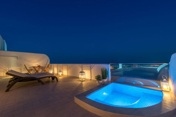 ANAMNESIS CITY SPA HOTEL is located in Fira, on the top of the hill, offering ma  Junior Suite with Sea View and Hot Tub Room in boutique hotel vacation rental 41784360