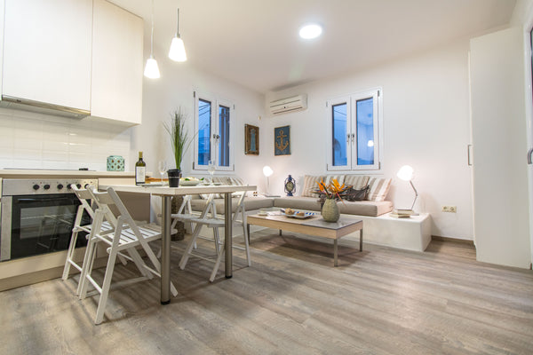 Luxury Apartment with Balcony, on an excellent location at Saint George Beach ju Athens, Greece 2 Bedroom Apartment with Balcony, St Georges beach Entire rental unit vacation rental 17915148