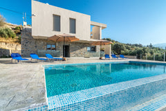 Luxury Villa with Private Pool for Families and friends<br /><br /><b>License nu Heraklion, Greece Luxury Villa with Pool for Families and Friends Entire villa vacation rental 712301535990977216