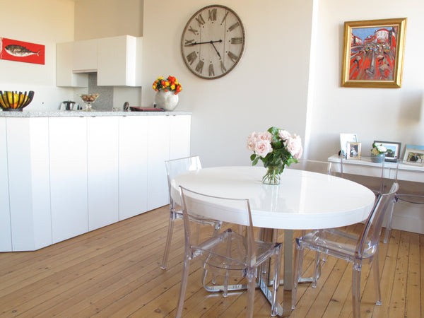 Ce superbe appartement très claire, avec une vue magnifique sur les toits de Bor Bordeaux, France Appart FERRERE T1 Bis 60m² + Parking Entire rental unit vacation rental 20950474