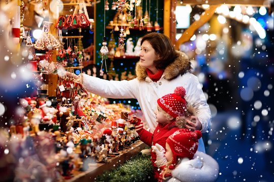 Magic Christmas Tour in Liverpool  Private Tours and Travel Guide Europe London CITY Liverpool Destination Tour