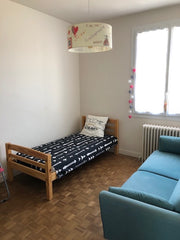 Chambre de 11 m2, dans une maison de famille, secteur calme, proche du campus un Gradignan, France Chambre à Gradignan près de Bordeaux Private room in home vacation rental 634120164163277470
