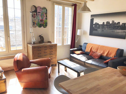 Superbe T2 en duplex de 50 m2 idéalement situé entre le quartier St-Michel et le Paris, France Superbe Duplex en Hyper-Centre de Bordeaux Entire rental unit vacation rental 24846370