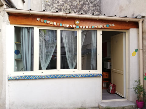 Atelier d'artiste très calme,  au fond d'une cours, aménagé avec un joli coin cu Paris, France Atelier d'artiste aménagé, quartier d'Aligre Entire rental unit vacation rental 24693504