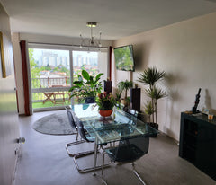 Située proche du tramway, vous serez à 15/25 minutes du centre de Bordeaux,10 mi  T4  avec tennis,parking privé et 🏟 municipale Entire rental unit vacation rental 638417457402842499