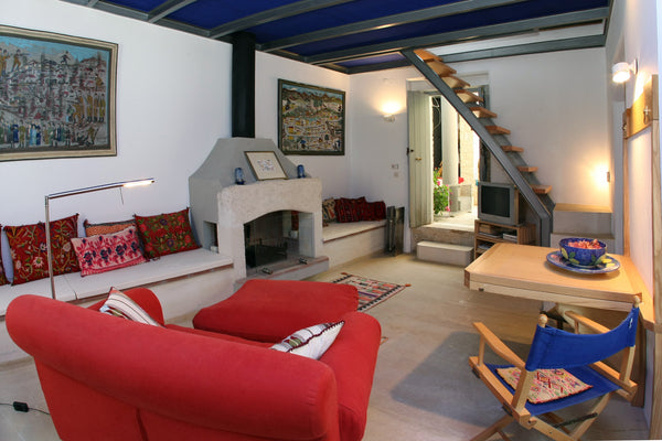 This is an ideal all-year round hideaway for artists, writers, archaeologists or  The Lemon-Tree house Entire home vacation rental 53885828