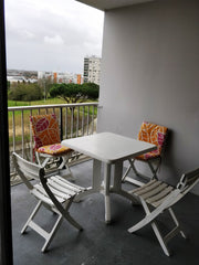 Dans résidence très calme, appartement 2  ch. au 4° avec ascenseur.<br />Cuisine  T3 lumineux et meublé Entire rental unit vacation rental 23531052