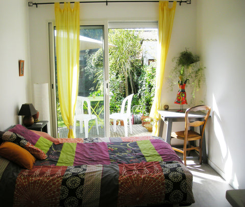 Maison calme et lumineuse de 78m2 avec salon  ouvert sur le  jardin  , cuisine f Mérignac, France Maison calme et lumineuse à 2 pas du tramway Entire home vacation rental 18185781