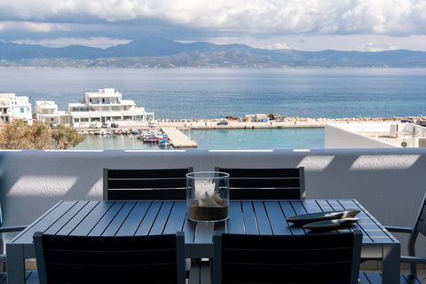 An exquisite 2 storey maisonette with large veranda and amazing proximity to the Athens, Greece SPLASH with Amazing Seaview in Piso Livadi Cycladic home vacation rental 39748454