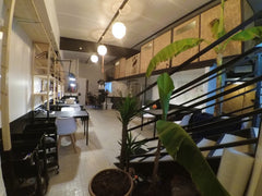 G00GLE "HackerHouse"<br />IG @hackerhouseworld<br /><br />- Minimalist apartment Paris, France Bed & Desk - 15min from Bordeaux Center Private room in serviced apartment vacation rental 53604352