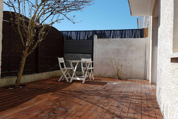 Appartement T3 paisible dans une rue calme à proximité des commerces, à 1 minute Bordeaux, France Appt T3 calme + 2 terrasses spacieuses sud/nord Entire rental unit vacation rental 26602127