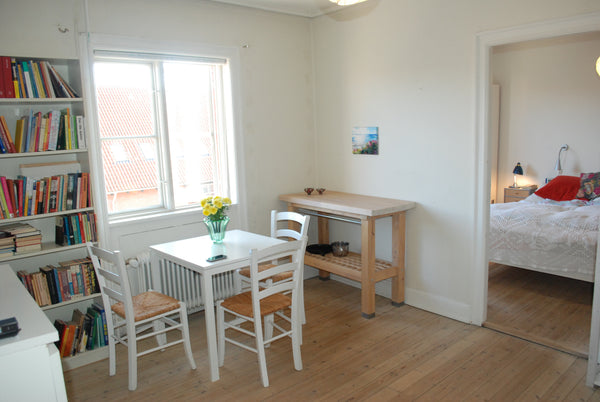Min bolig er god til par, forretningsrejsende og familier (med børn). Copenhagen, Denmark Great location  large rooms  bedroom + living room Private room in rental unit vacation rental 14982250