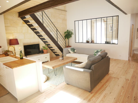 A luxury traditional villa (Echoppe Bordelaise) located 15 min waking distance f Bordeaux, France Beautiful villa with a big private garden Entire townhouse vacation rental 33653503