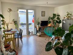 Grand T2 de 50m carré, donnant sur une ruelle très calme et non passante. Très l Bordeaux, France Grand T2 à St Michel Entire rental unit vacation rental 45480748