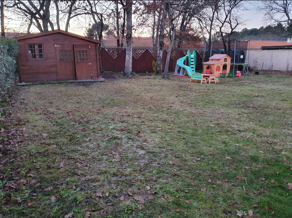 La maison récente est comme un cocon, en seconde ligne pour être au calme et ne  Bordeaux, France La maison de Cécile Entire villa vacation rental 559138357746765953