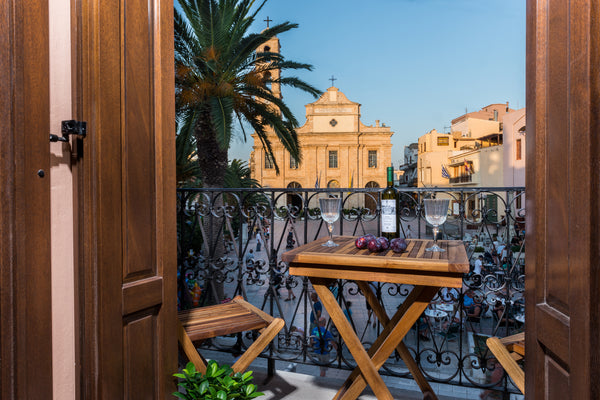 Casa Irene Located in the heart of Chania Harbour is a newly renovated apartment  Casa Irene In The Heart Of Chania Venetian Harbour Entire rental unit vacation rental 19980949