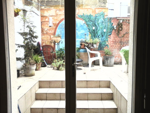 Petite chambre de 9 m² au premier étage sur petite rue,  jouxtant la cuisine dan Bordeaux, France petite chambre de secours Capucins Victoire Private room in rental unit vacation rental 6736455