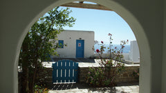A breath away from the beach,this house is ready to accommodate a couple or a fa Athens, Greece Ground Floor Apartment, Piso Livadi Entire rental unit vacation rental 11123096