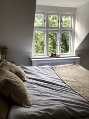 Lejligheden har en fantastisk altan, og en endnu bedre udsigt udover træerne fra Copenhagen, Denmark Cosy hide-away in central Nørrebro, Copenhagen Entire condo vacation rental 675710263709185678