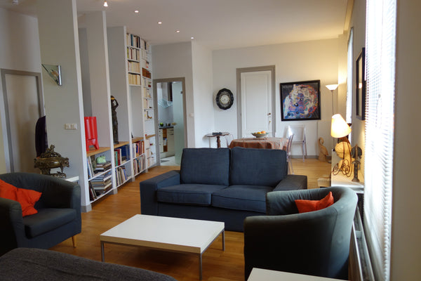 Espace de vie avec beaux volumes et vue dégagée. Idéal pour famille.<br />Situé  Bordeaux, France Maison de ville - Bdx centre - Spacieuse lumineuse Entire townhouse vacation rental 19151664