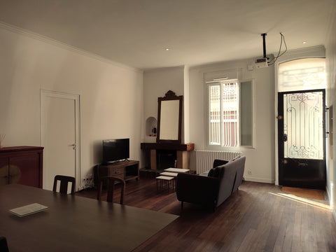 Échoppe Bordelaise à 6mn à pied du marché des Capucins et 10mn à pied de la plac Ho Chi Minh City, Vietnam Maison 3 chambres, jardinet & garage plein centre Entire townhouse vacation rental 589664091465153208