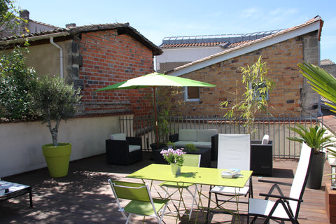 Idéalement situé au centre de Bordeaux, Ville classée patrimoine de l’UNESCO,    Bordeaux, France Bordeaux duplex centre avec terrasse de 60 m2 Entire rental unit vacation rental 6838965