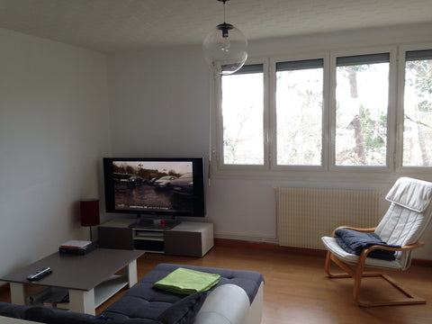 Jolis apparement t2 de 40m2 entièrement rénové au 4ème et dernier étage d'une ré Bordeaux, France T2 Mérignac proche aéroport,Bdx centre Tram à 100m Entire rental unit vacation rental 22748193