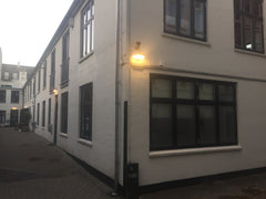 Super fin lejlighed i baggården centralt på Vesterbro. <br />Det er en stille ba  Baghus midt på Vesterbro i København Entire rental unit vacation rental 29273059