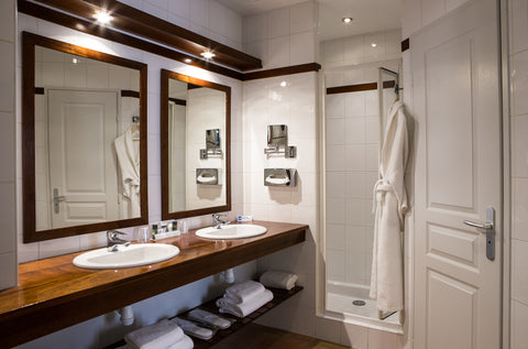 Dans le cadre raffiné d’un immeuble du XVIIIe siècle, cet établissement de carac  Suite, Hôtel Majestic Room in hotel vacation rental 42853965