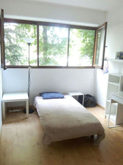 Residence privée sécurisée calme avec un grand parc.<br /><br /><b>The space</b> Bordeaux, France Chambre 12m² Pessac Private room in rental unit vacation rental 20615175