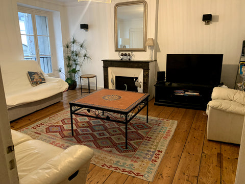 Large charming apartment, in the center of Bordeaux. Ideal for a stay with famil Paris, France LARGE  APARTMENT DOWNTOWN - BORDEAUX - 105 m2 Entire rental unit vacation rental 28534119