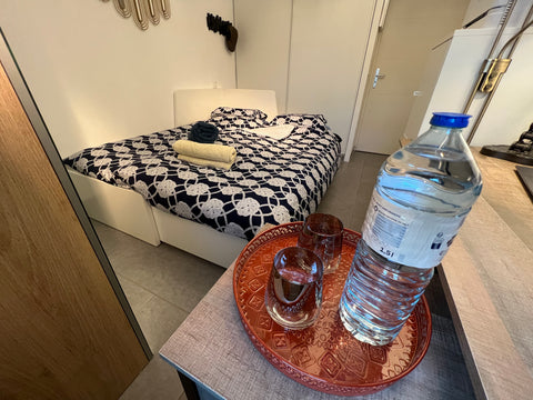 Profitez du calme de cette chambre au 1er et dernier étage d’une résidence calme Artigues-près-Bordeaux, France Chambre au vert et au calme avec un grand lit Private room in condo vacation rental 733159627504528749