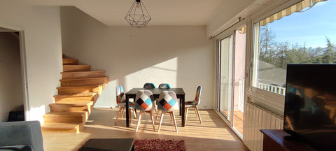 Superbe appartement qui offre de bons moments en perspective en famille ou entre Bordeaux, France Superbe appartement avec balcon proche Bordeaux Entire condo vacation rental 593870452649436723