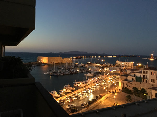 Located in the heart of Heraklion city, our charming renovated appartment offers  Modern 2BDR Central Heraklion!! Entire rental unit vacation rental 14336658