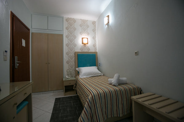 Featuring modern decor, this air-conditioned room offers free Wi-Fi, a TV and fr  Life Hotel Single Room No Balcony 