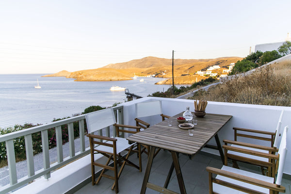 Beautifully situated in the small village of Loutra, just over Skinari beach and Athens, Greece Casa Bianca Cycladic home vacation rental 27104925
