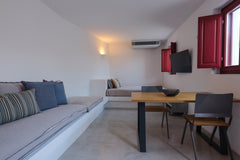 Studio | Semi Basement with Private Patio<br /><br /><b>License number</b><br />  Studio | Semi Basement with Private Patio Entire rental unit vacation rental 43942546