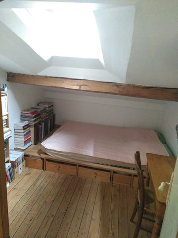 Nous louons dans notre maison typiquement bordelaise, située en plein centre vil  Chambre privée - Maison bordelaise - Hyper centre Private room in townhouse vacation rental 630124711623945782