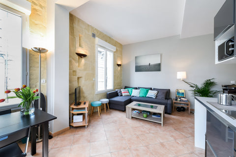 Welcome to this 45 m² apartment, located in a peaceful area, it consists of a pr Bordeaux, France Quiet apartment renovated near city and transports Entire rental unit vacation rental 5413411