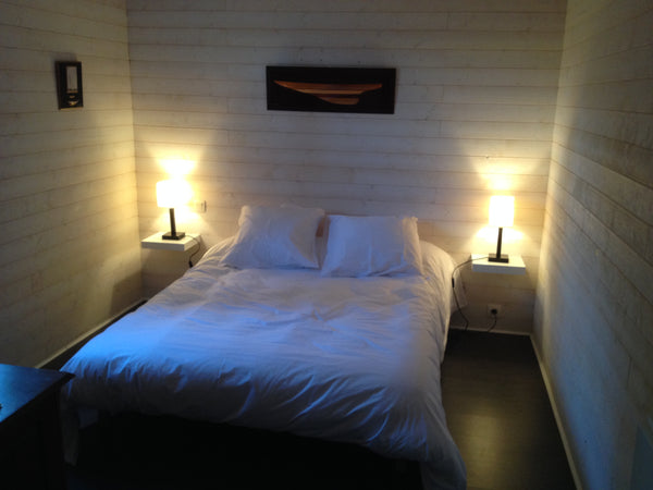 Nice independent room attached to my old house (chartreuse). Private small showe Villenave-d'Ornon, France Separate nice room with private bathroom Private room in guest suite vacation rental 1873856