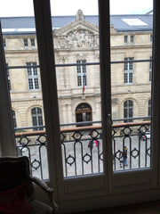 SPÉCIAL VINEXPO<br />Emplacement exceptionnel pour cet appartement de 150 m2 off  Appartement Triangle d'0r 150 m2 Entire rental unit vacation rental 5891199