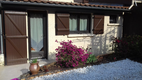 Chambre adossée a la maison des propriétaires.<br />Indépendante avec entrée pri  CELISTELLE Private room in home vacation rental 25668836