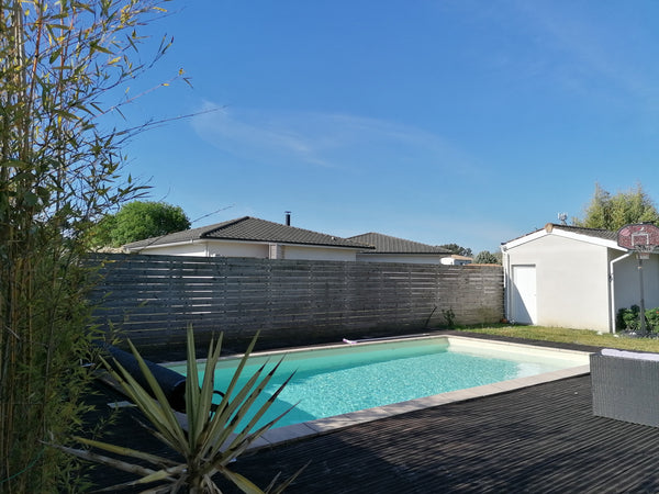 Calme et Tranquillité, Idéal séjour en famille<br />Maison récente,  agréable et Mérignac, France Jolie maison plein pied/piscine privée Entire home vacation rental 7344426