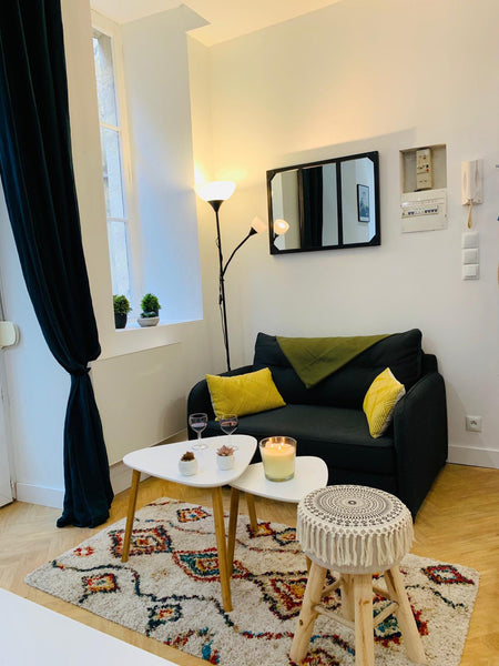 A vous la vie bordelaise avec ce joli studio tout équipé !<br />Visites ou magas Bordeaux, France Charmant studio hyper centre bordeaux Entire rental unit vacation rental 670724562507118521