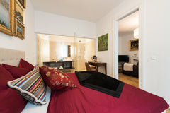 Luxury apartment in the heart of Vienna! Where Viennese style meets modern comfo Upper Austria, Austria Galleria - Welcome home! Entire rental unit vacation rental 14792752