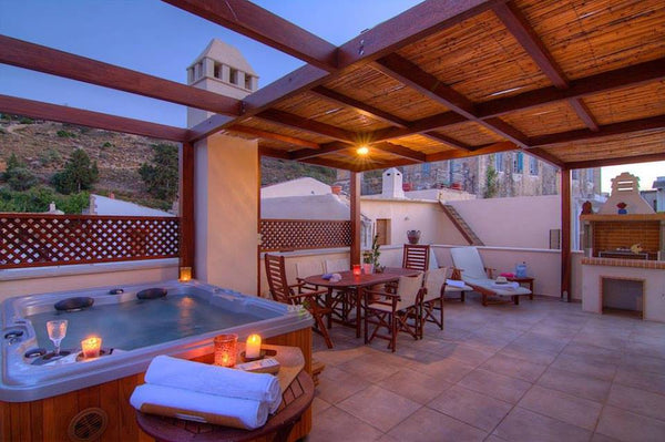 Featuring an outdoor hot tub and a spa bath, the traditionally built Villa Eupho  Villa Euphoria, the villa of your dream holidays! Entire townhouse vacation rental 17555314
