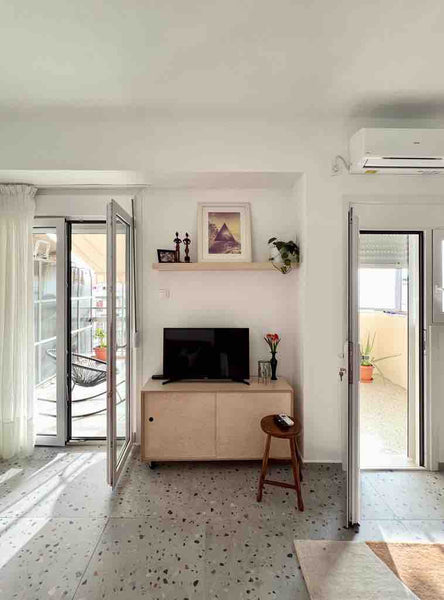 Enjoy a stylish experience at our centrally-located boutique flat in up and comi London, England, United Kingdom Modern, newly renovated flat in Athens Entire condo vacation rental 584057766733295615