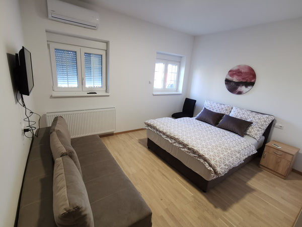 Stadttrubel oder Naturliebe? Von La Soba aus lässt sich beides vereinen. <br />W  Doppelzimmer Gartenblick Private room in rental unit vacation rental 44245701